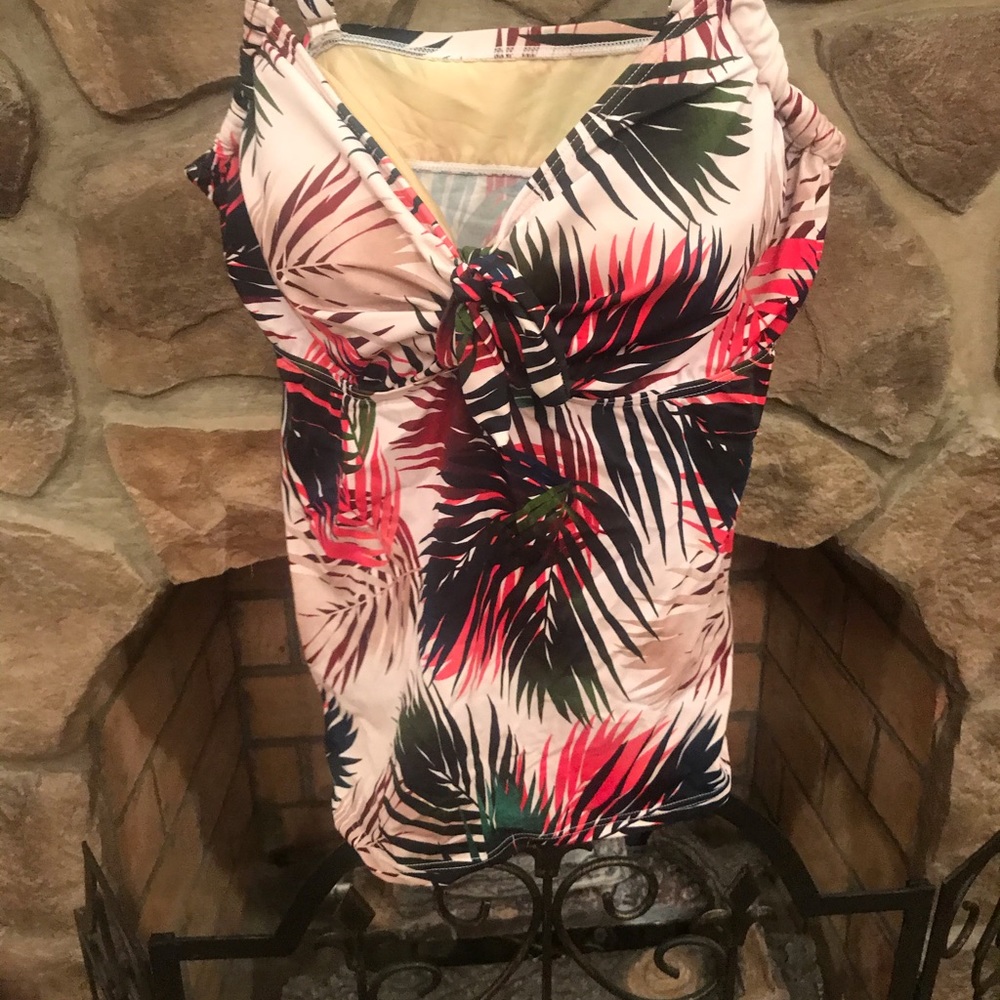Tankini top.